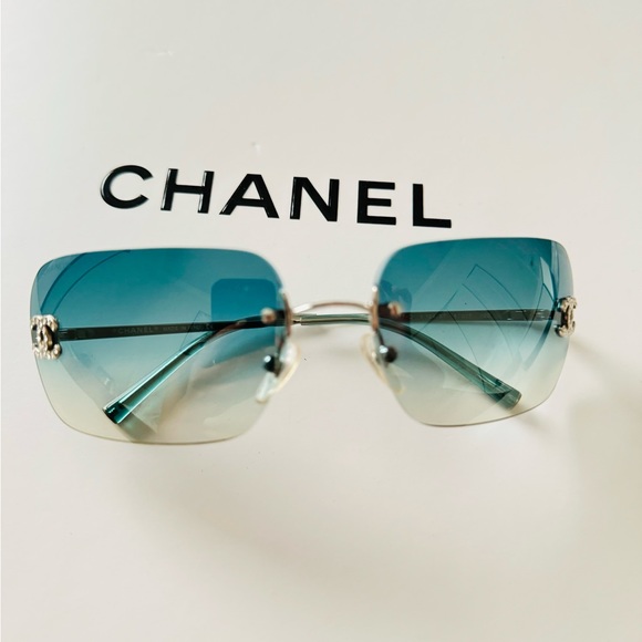 LIKE NEW🦋 RARE CHANEL BLUE RIMLESS CRYSTAL CC SUNGLASSES 4017-D - Picture 12 of 16
